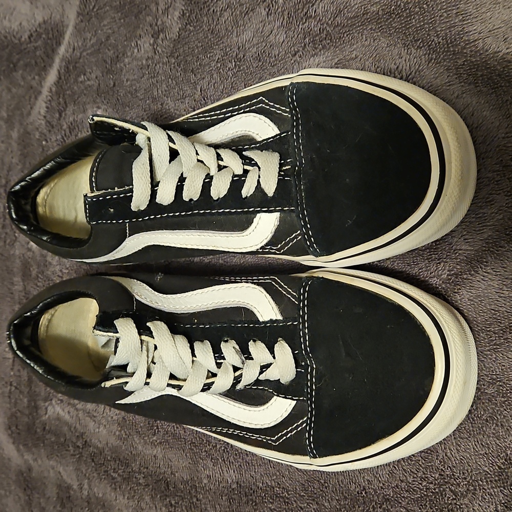 Vans Classic Black and White Low-Tops Womens Sz 6 - Picture 2 of 6